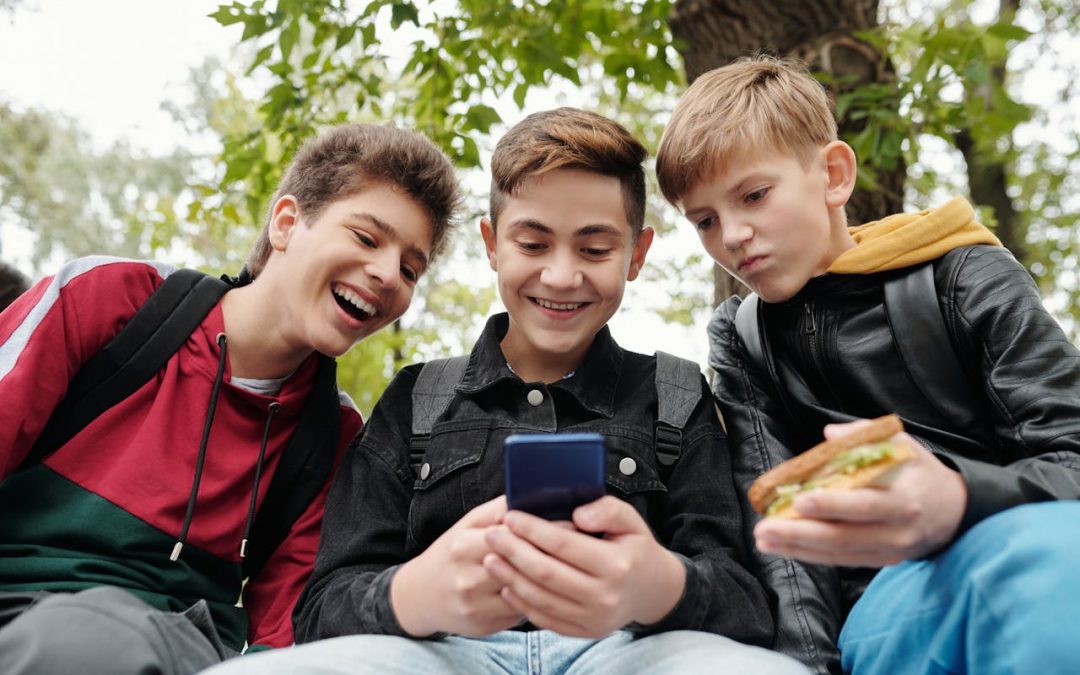 Redes sociales y menores: retos jurídicos ante el aumento del consumo digital infantil